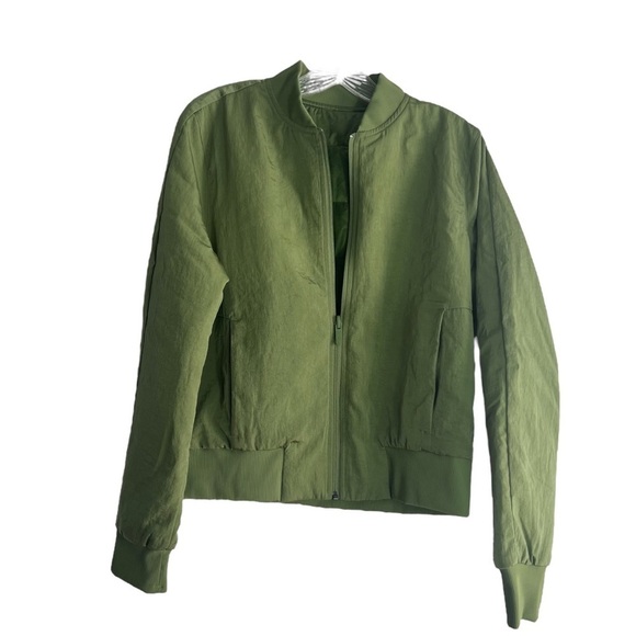 LULULEMON Non Stop Bomber Reversible Jacket in Green Foliage Size 8 and Size 4 - Picture 7 of 16